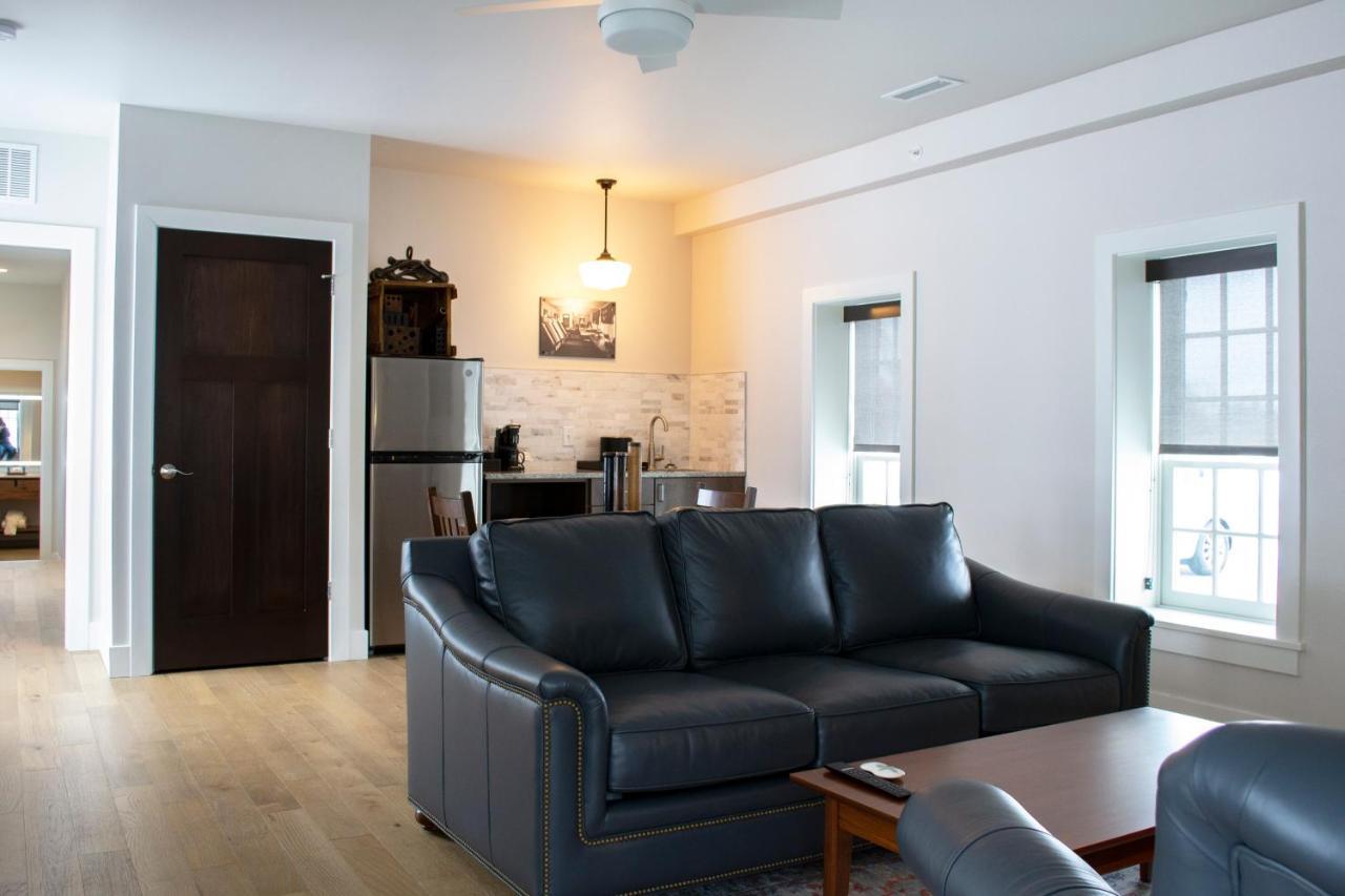 Hotel Millwright Amana Extérieur photo