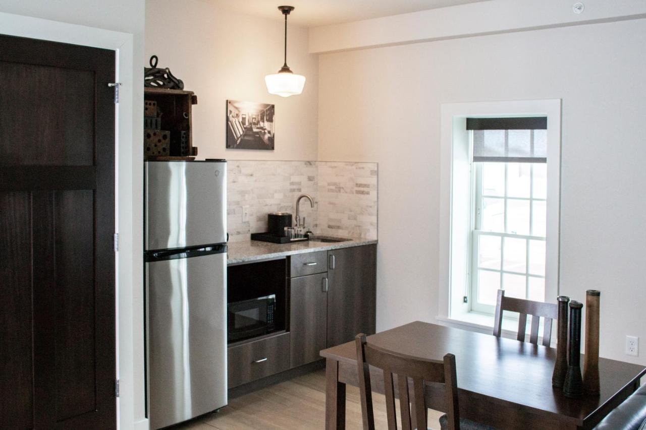 Hotel Millwright Amana Extérieur photo